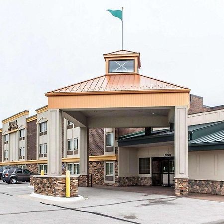 Quality Inn & Suites Ames Conference Center Near Isu Campus Zewnętrze zdjęcie