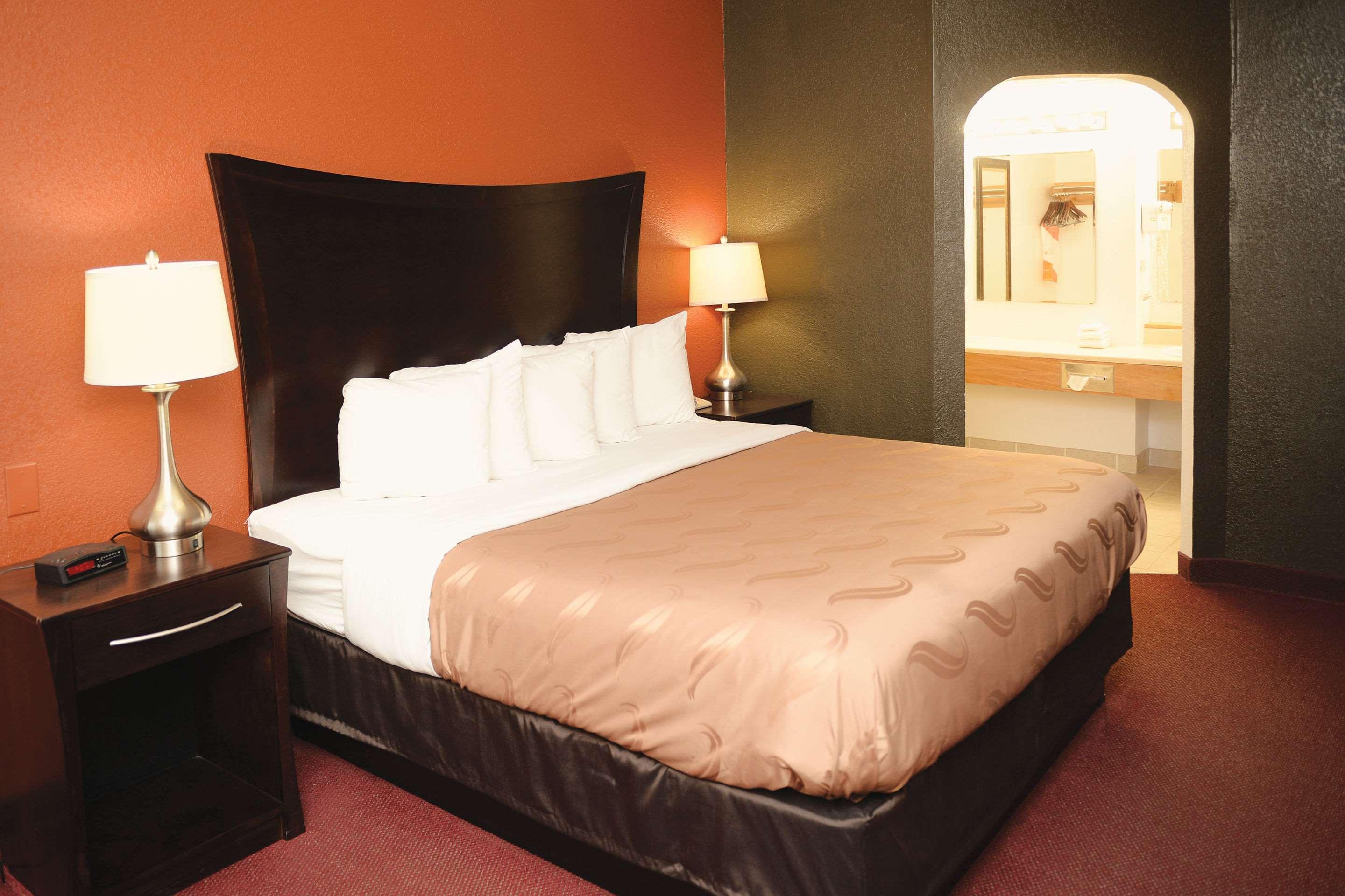 Quality Inn & Suites Ames Conference Center Near Isu Campus Zewnętrze zdjęcie