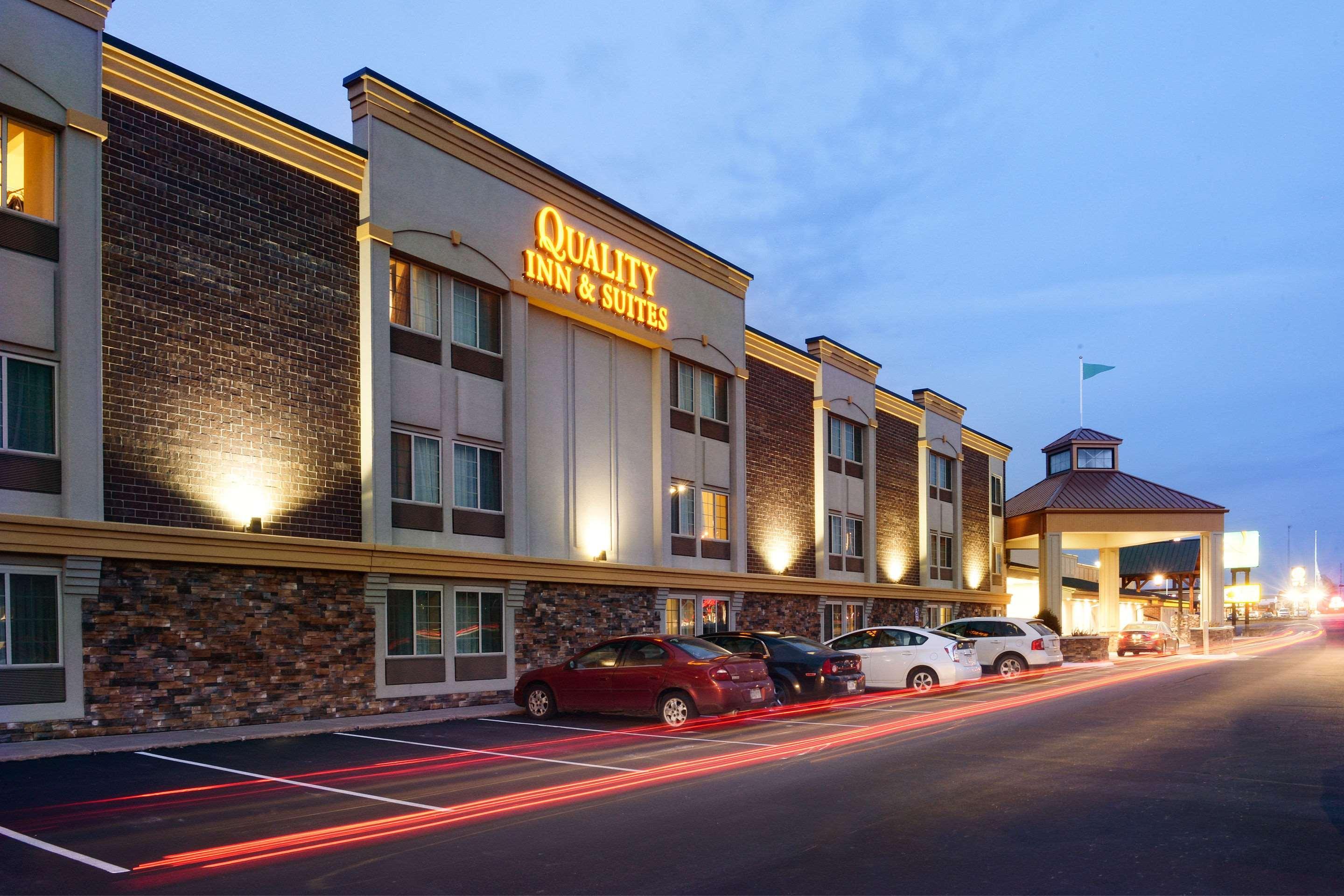 Quality Inn & Suites Ames Conference Center Near Isu Campus Zewnętrze zdjęcie