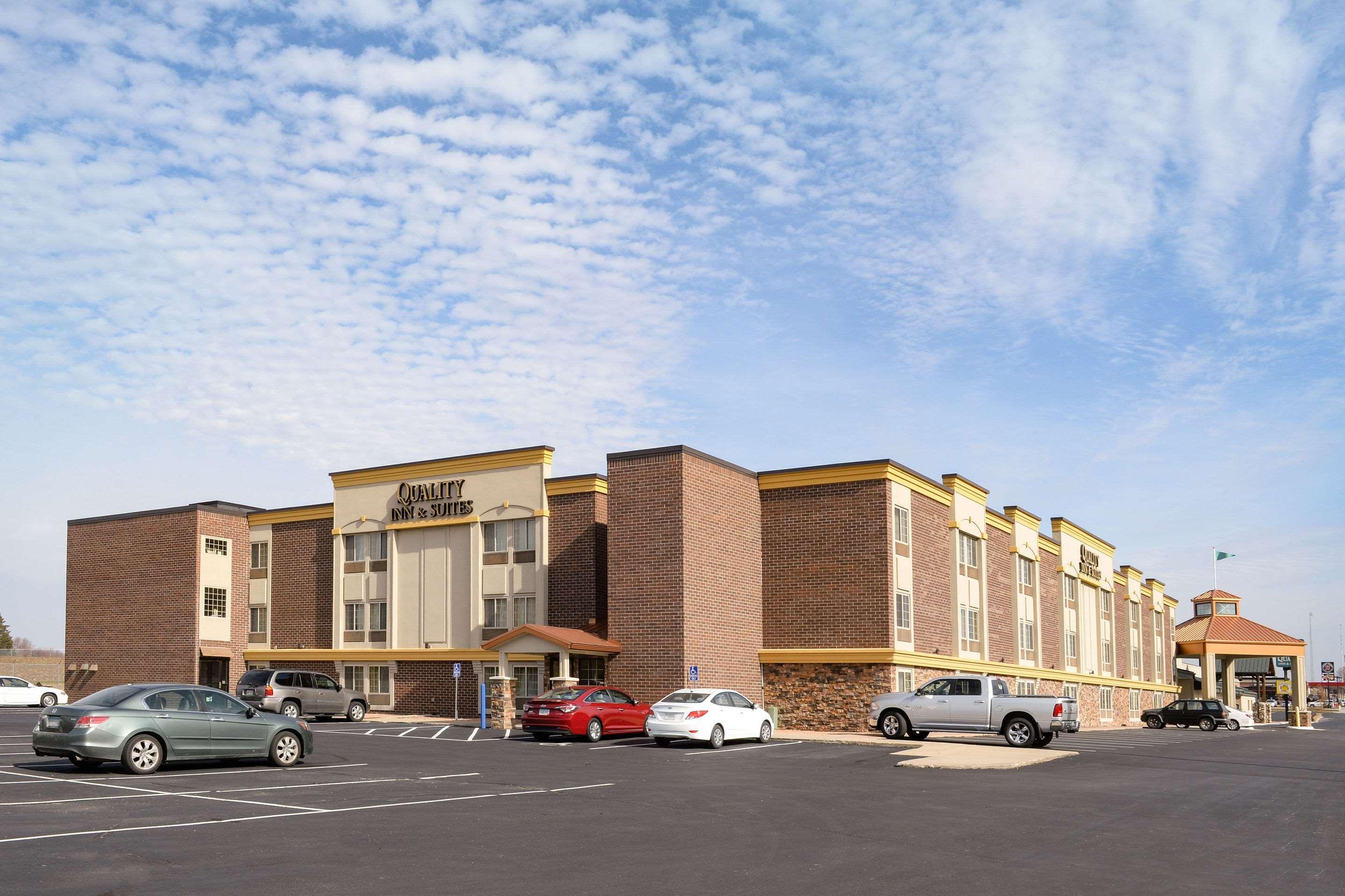 Quality Inn & Suites Ames Conference Center Near Isu Campus Zewnętrze zdjęcie