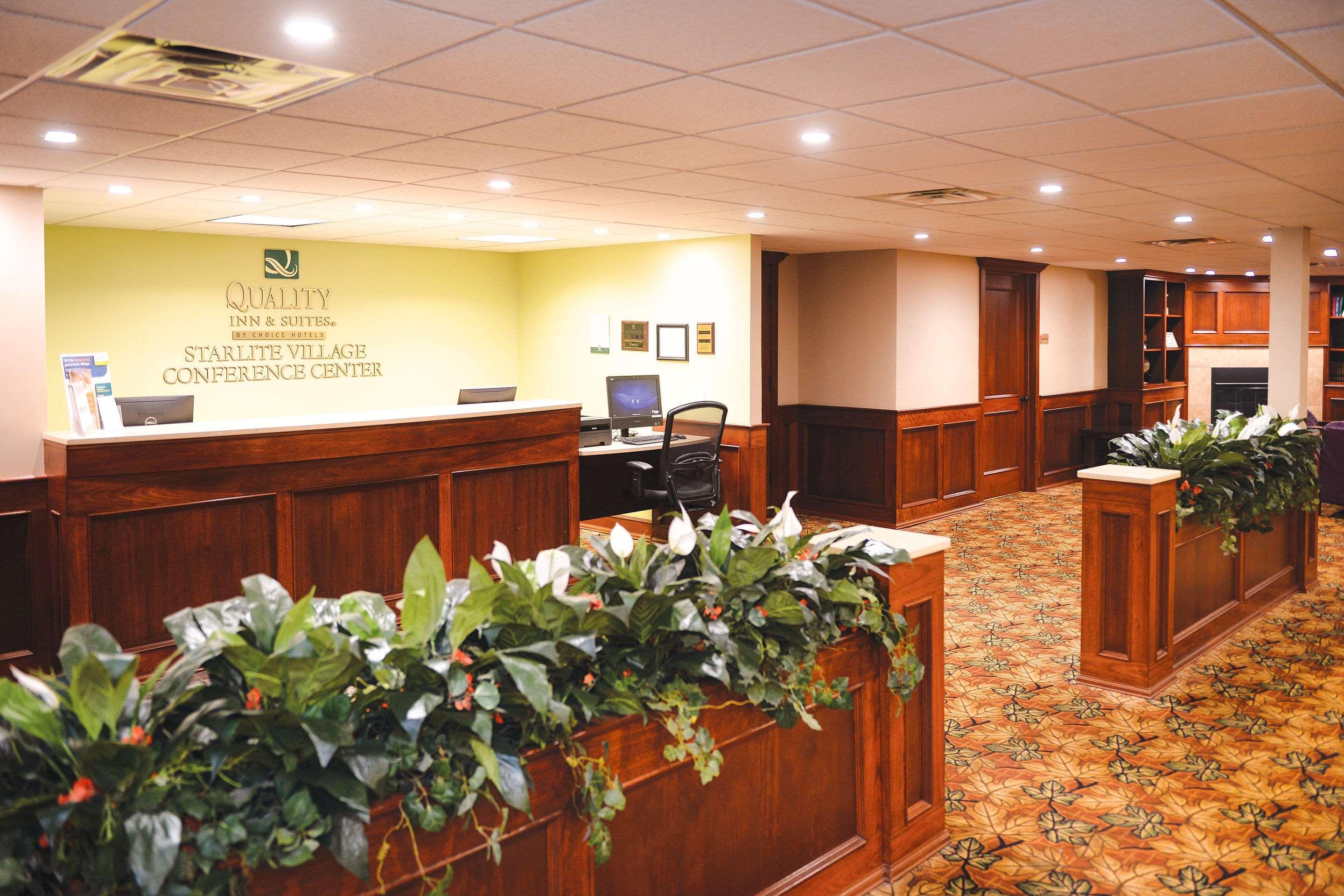 Quality Inn & Suites Ames Conference Center Near Isu Campus Zewnętrze zdjęcie