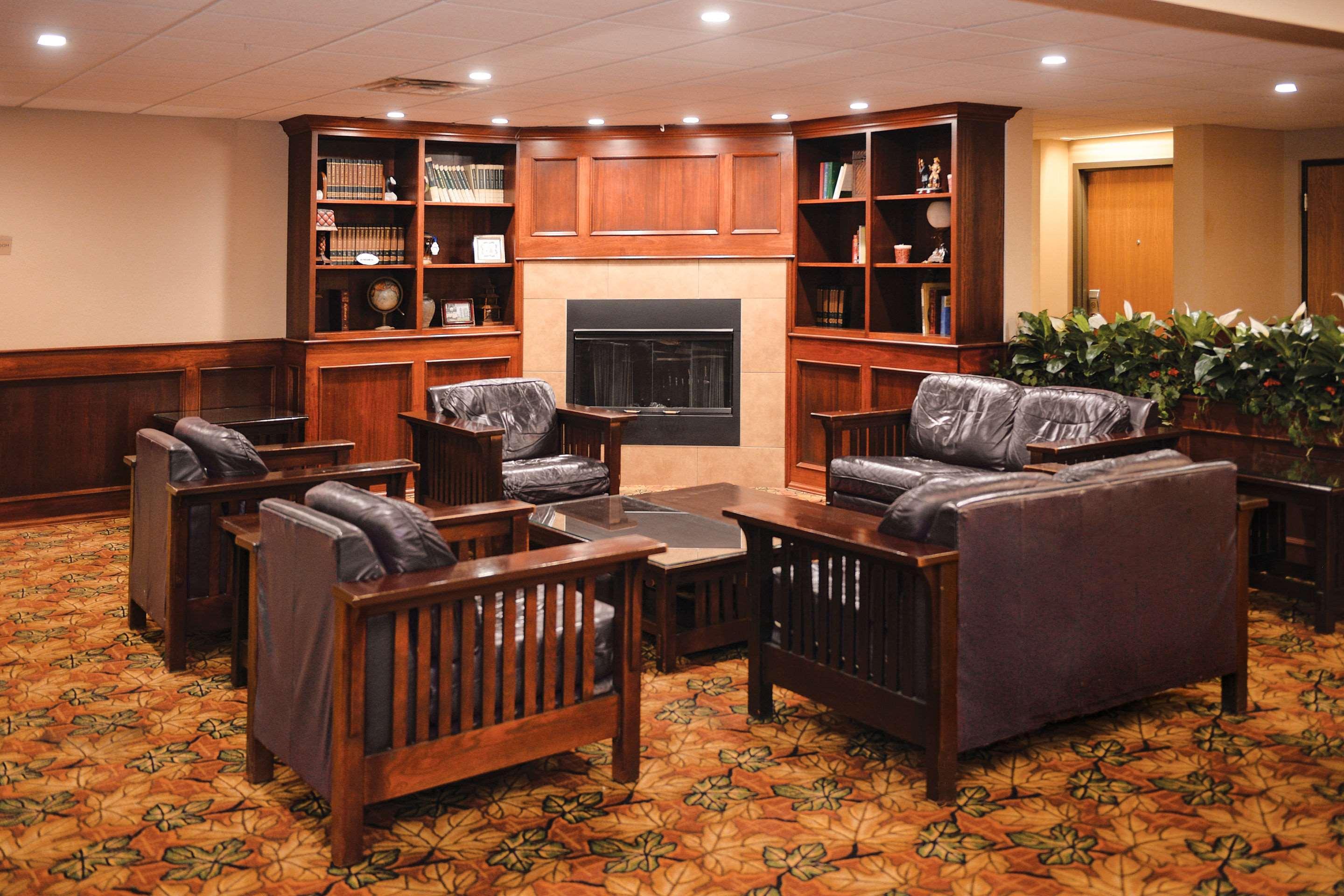 Quality Inn & Suites Ames Conference Center Near Isu Campus Zewnętrze zdjęcie
