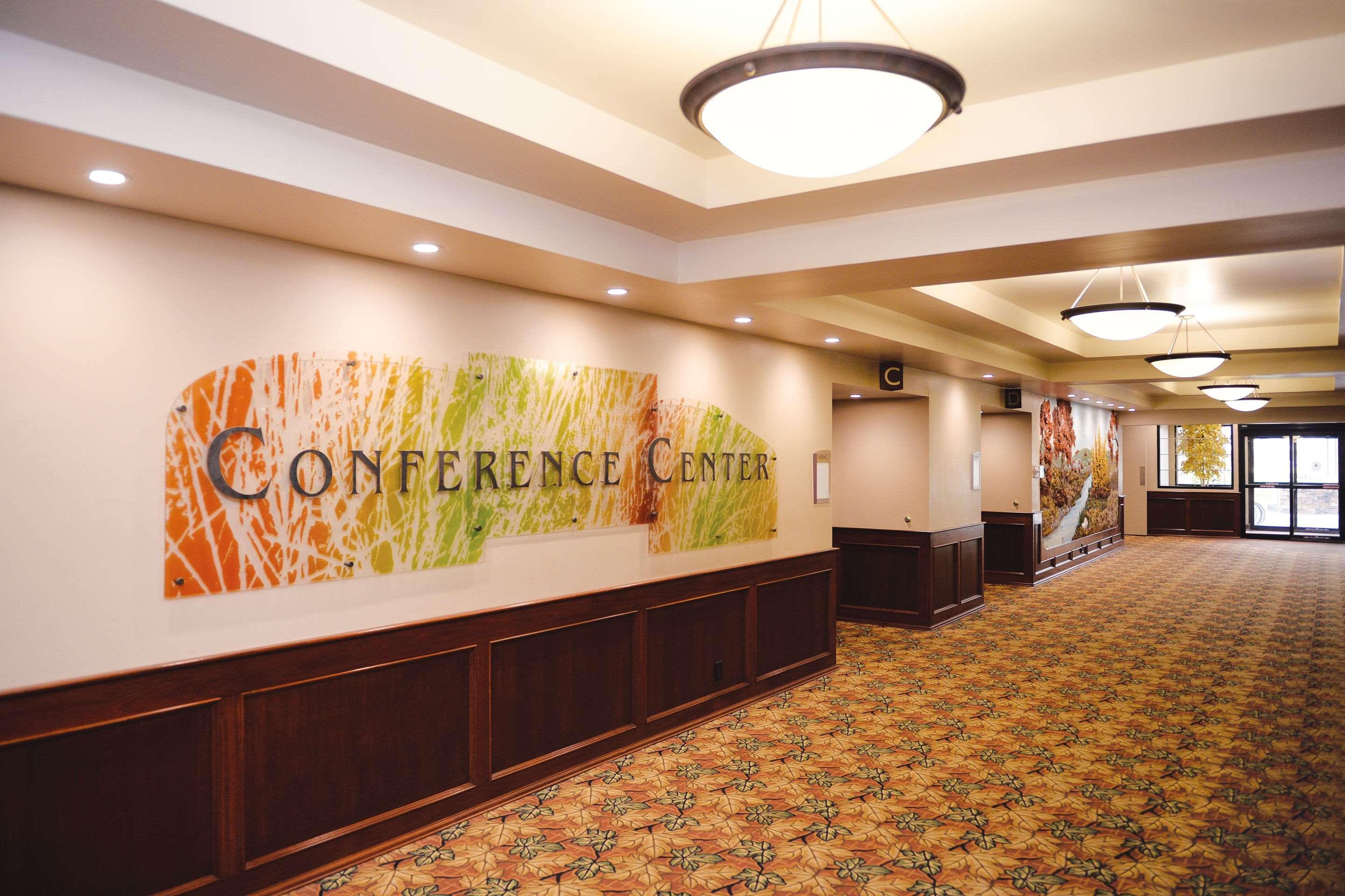 Quality Inn & Suites Ames Conference Center Near Isu Campus Zewnętrze zdjęcie