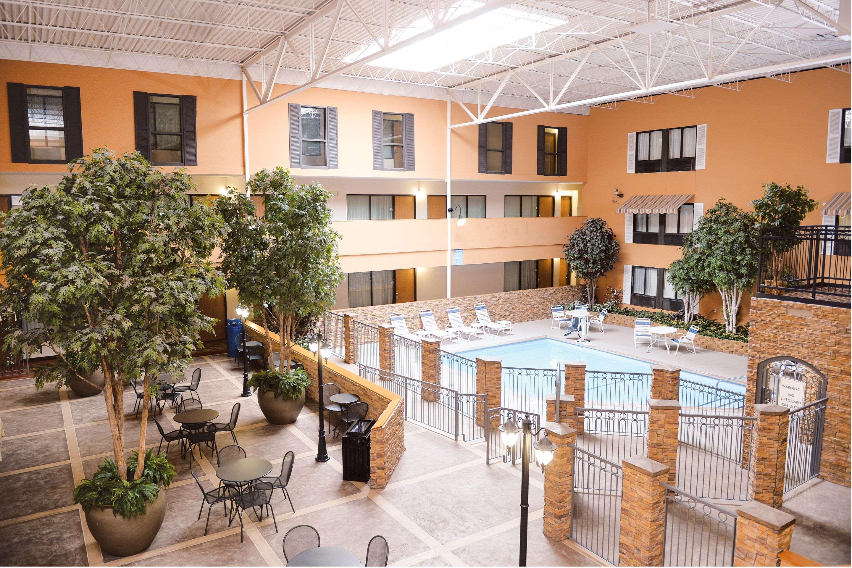 Quality Inn & Suites Ames Conference Center Near Isu Campus Zewnętrze zdjęcie